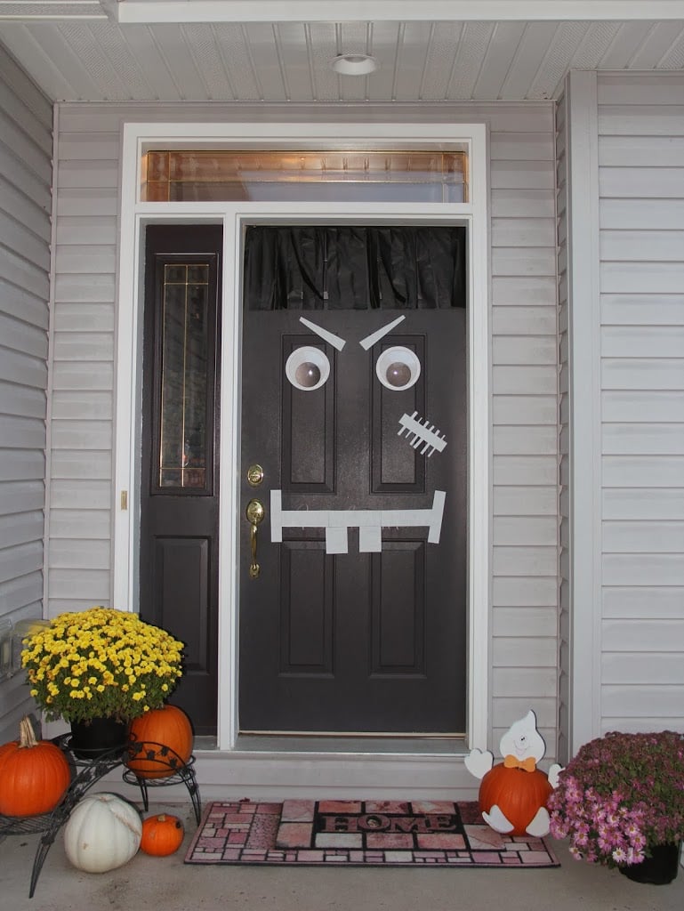 DIY Giant Googly Eyes  Halloween diy, Cheap diy halloween decorations,  Halloween decorations