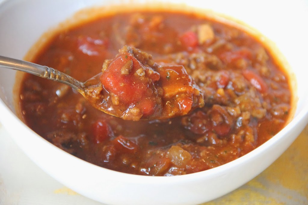 Thick & Hearty Chili - Bitz & Giggles