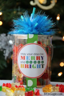 Merry and Bright Christmas Label - Free printable for dressing up your Christmas gifts!