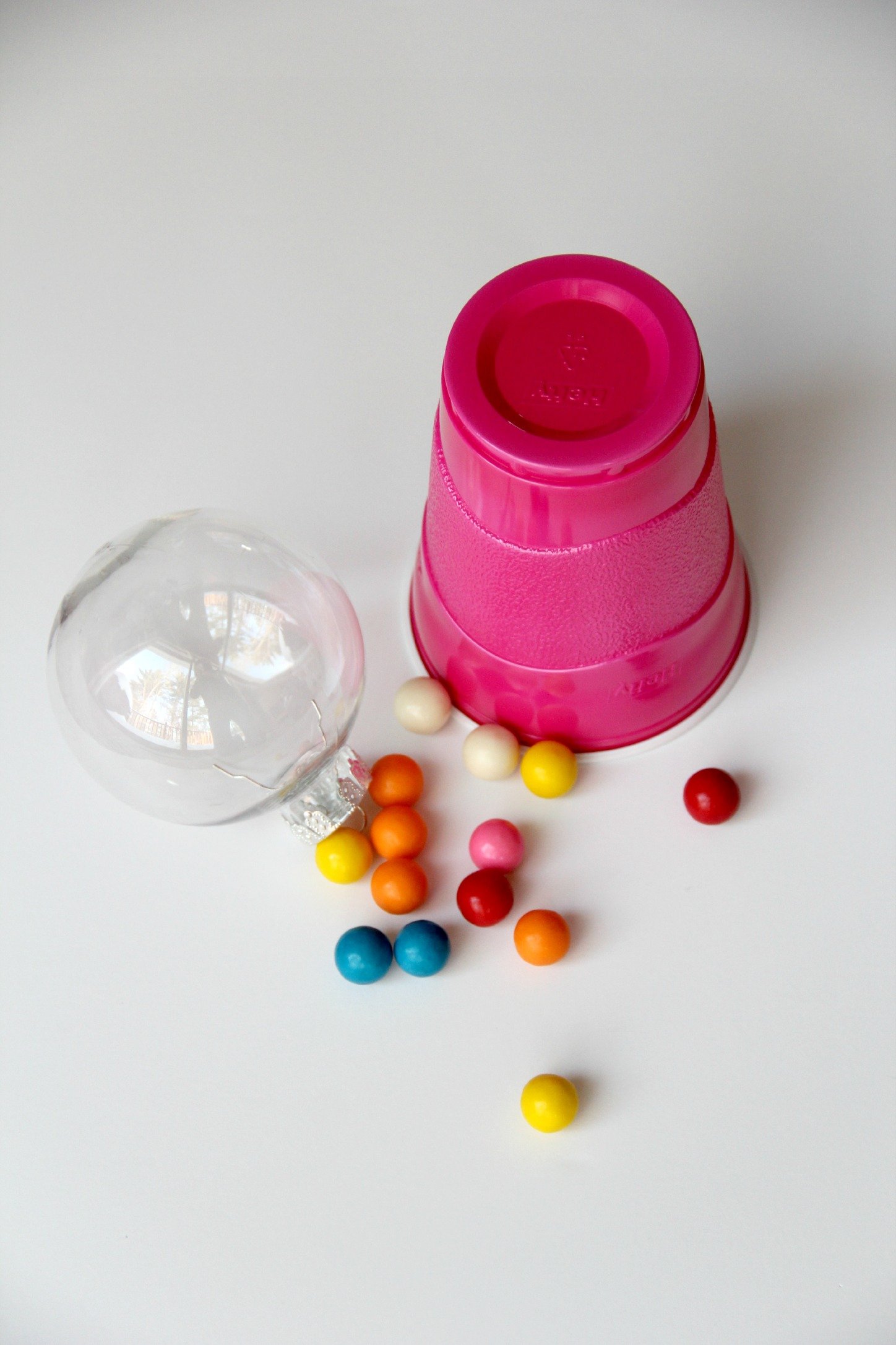 Valentine Bubblegum Machines -  These  DIY bubblegum machines are sure to make your Valentine smile!! They're so easy to make!