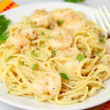 Shrimp Scampi - Flavorful shrimp covered with breadcrumbs, broiled and tossed with buttery linguine!