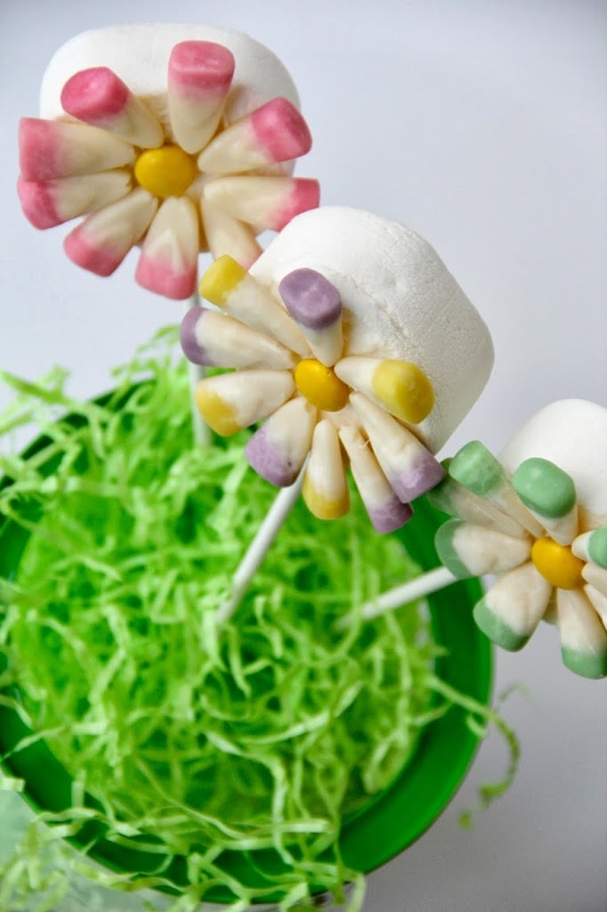 Sweet Blooms - A simple and fun treat for spring or Easter that turns marshmallows into beautiful flowers!