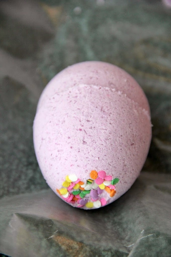 Egg on sale bath bomb