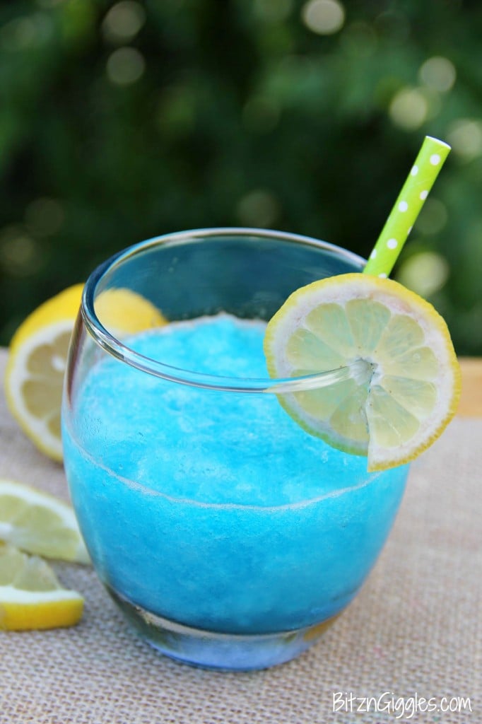 Blue Raspberry Lemonade Jello Slush - a cool and beautiful refreshing drink perfect for summer parties and BBQs!