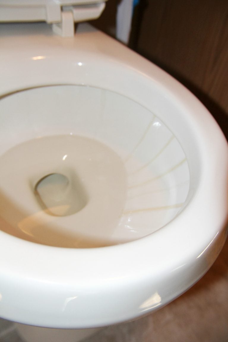 How to Remove Hard Water Stains from Your Toilet - Do you have recurring stains in your toilet from hard water? This simple solution takes care of them once and for all! Tried and true! It WILL work for you!