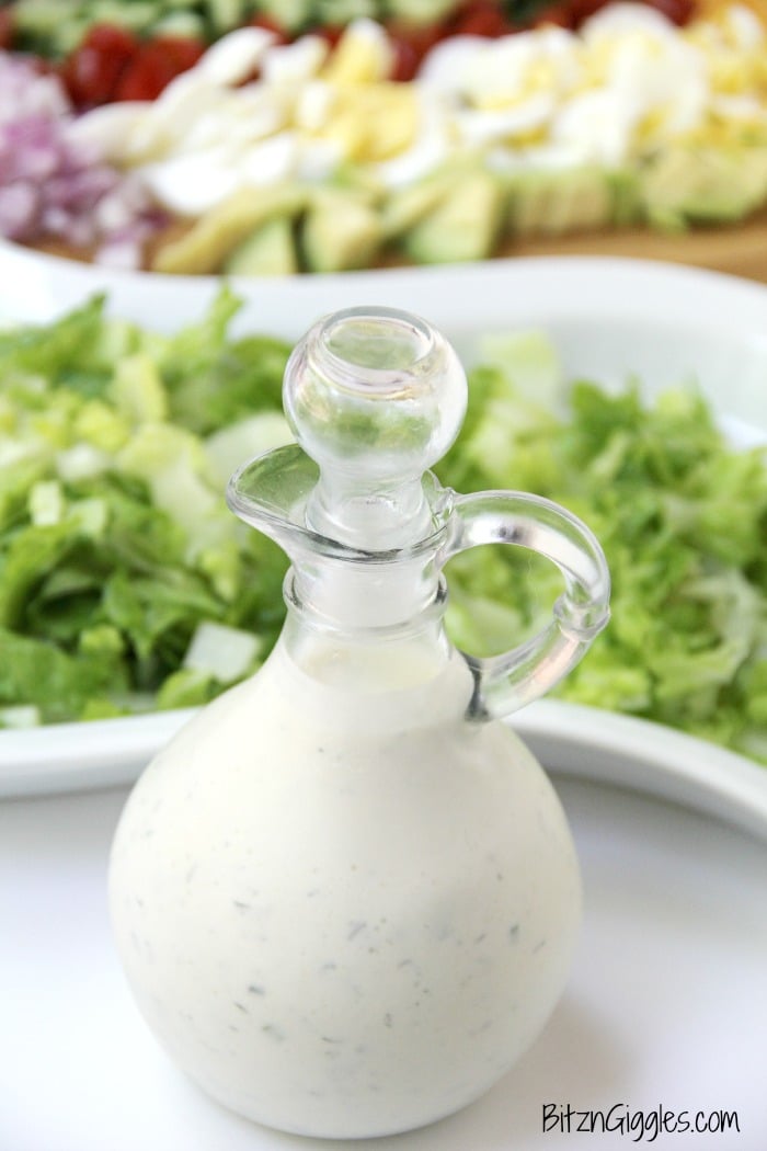 Homemade Buttermilk Ranch Dressing - A wonderful combination of herbs and spices brings this delicious buttermilk ranch dressing to life! Once you try this homemade ranch, you'll never go back to bottled!