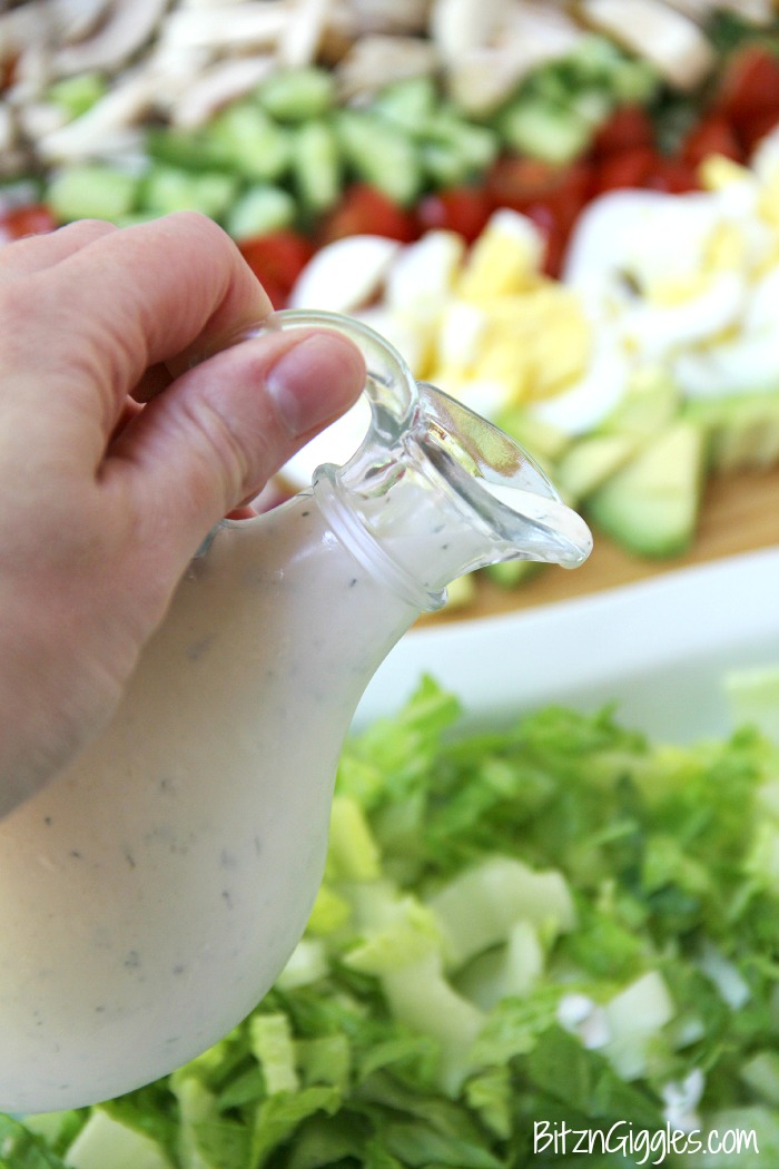 Homemade Buttermilk Ranch Dressing - A wonderful combination of herbs and spices brings this delicious buttermilk ranch dressing to life! Once you try this homemade ranch, you'll never go back to bottled!