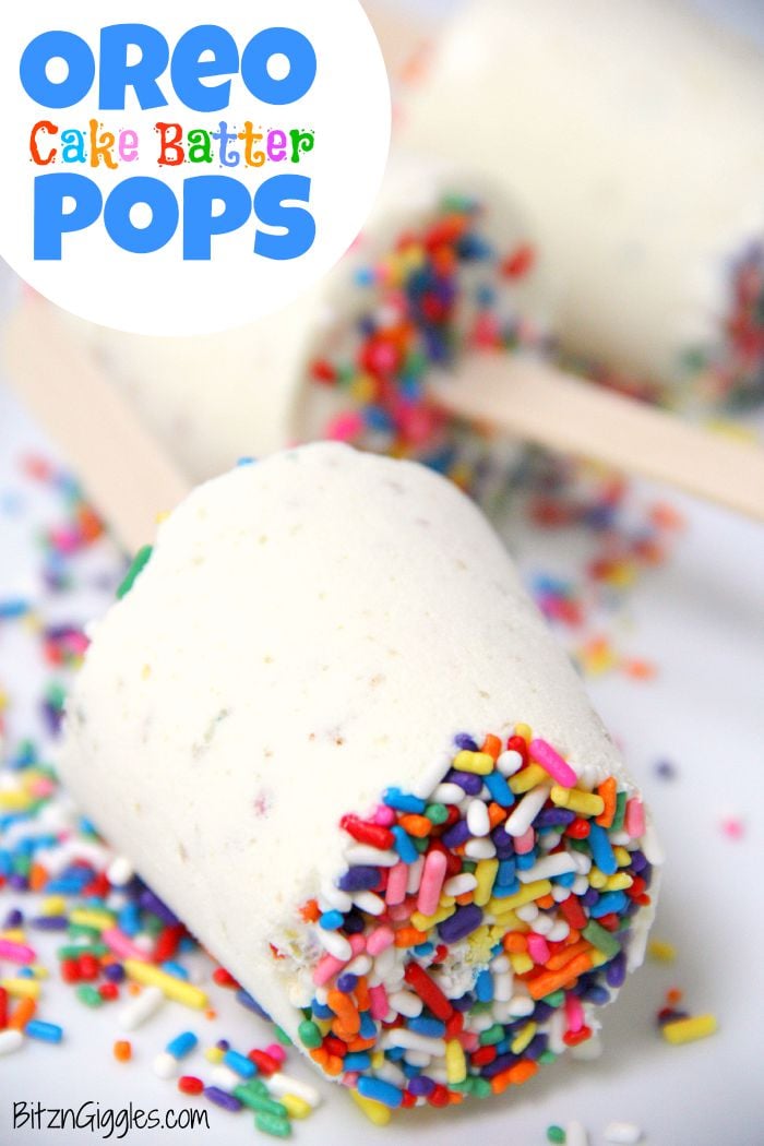 Oreo Cake Batter Pops - Super easy and delicious frozen pudding treats filled with sprinkles and chunks of Oreos.