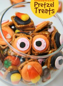 Halloween Pretzel Treats - A sweet and salty treat with a little bit of "spook!" Perfect for Halloween!
