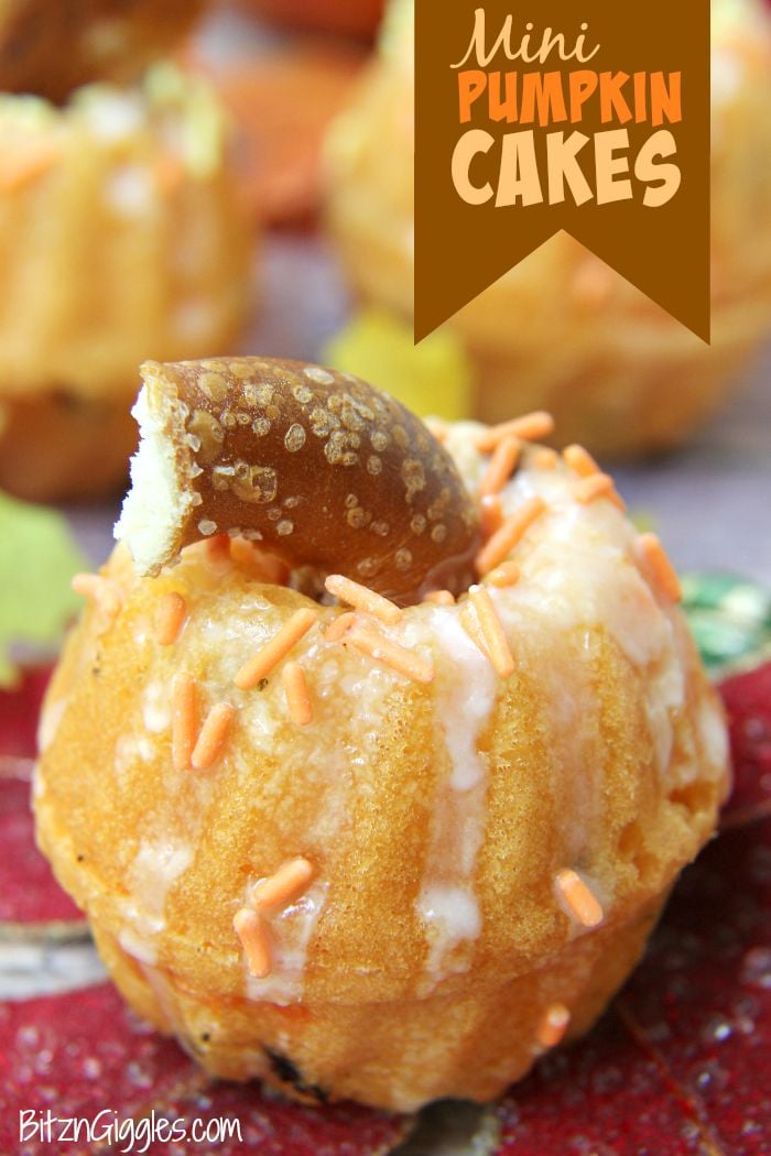 https://bitzngiggles.com/wp-content/uploads/2015/09/Mini-Pumpkin-Cakes.jpg