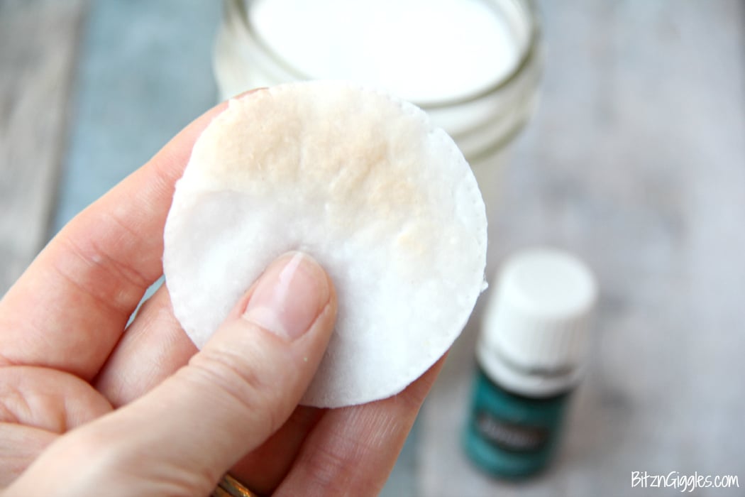 Peppermint Cleansing and Toning Wipes - Use these wipes to refresh your skin after a long day. The peppermint essential oil helps relieve stress and provides a tingling sensation similar to Sea Breeze we used as teenagers!