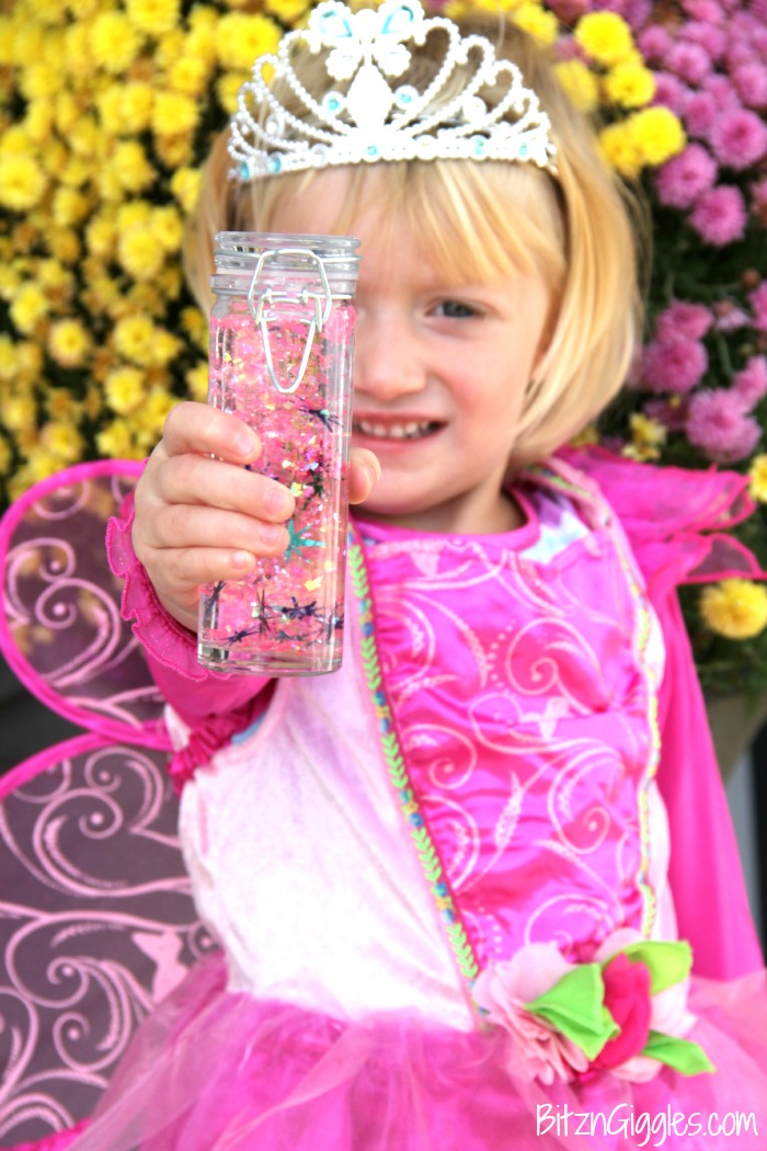 Glowing Fairy Bottle - A beautiful glittery, water-filled jar that illuminates and glows in the dark. A simple craft that mesmerizes both adults and children!