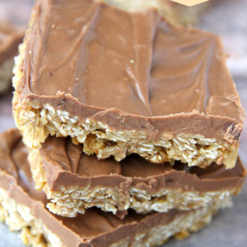 O'Henry Bars - Soft, chewy, decadent bars with an sweet oatmeal-based crust, smothered with a rich chocolate and peanut butter frosting!