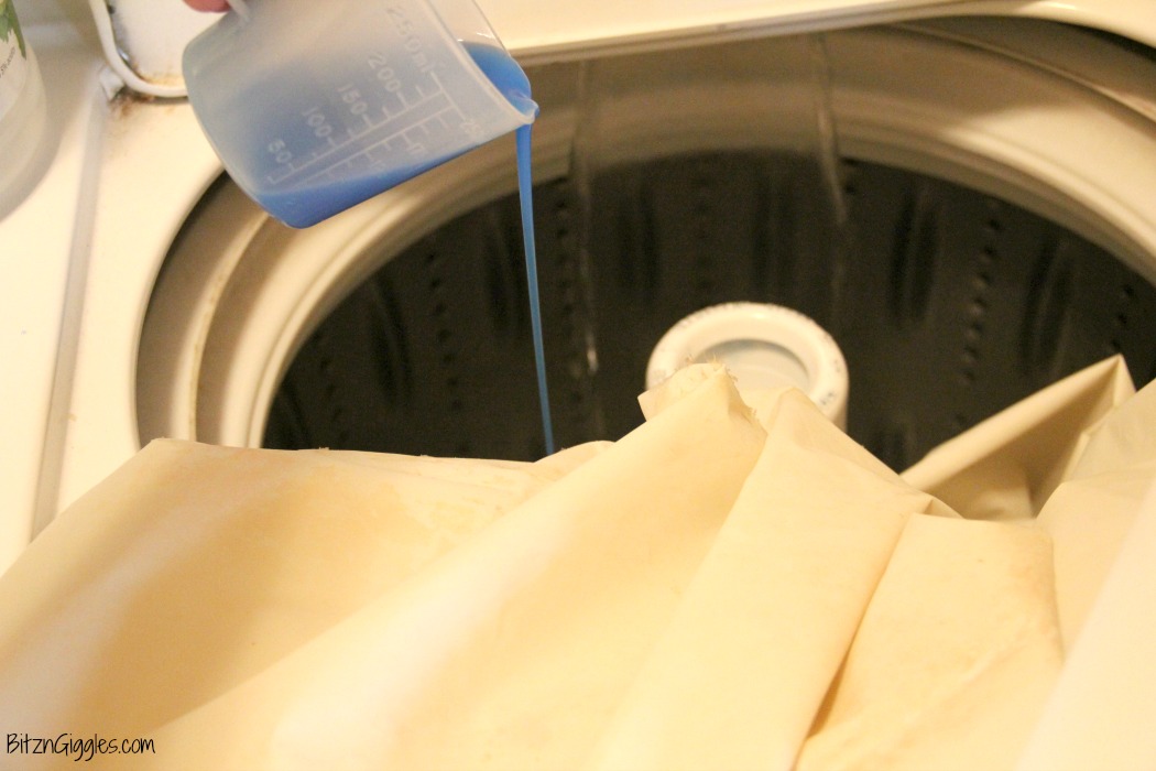 How To Clean A Vinyl Shower Curtain, How To Wash Plastic Shower Curtain Liner In Washer