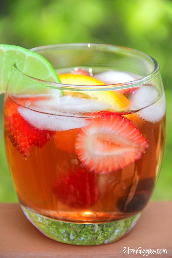 Berry Wine Spritzer - A delicious, refreshing and light sparkling spritzer infused with fresh berries and citrus!