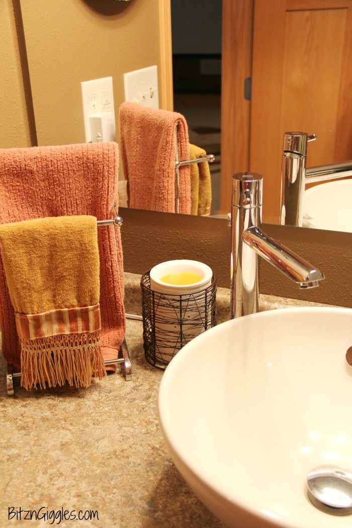Tips for Making Your Bathroom Guest-Ready - There's one room in the home that cannot be missed when planning for company. Here's how to make your bathroom shine and leave a lasting impression on your guests!