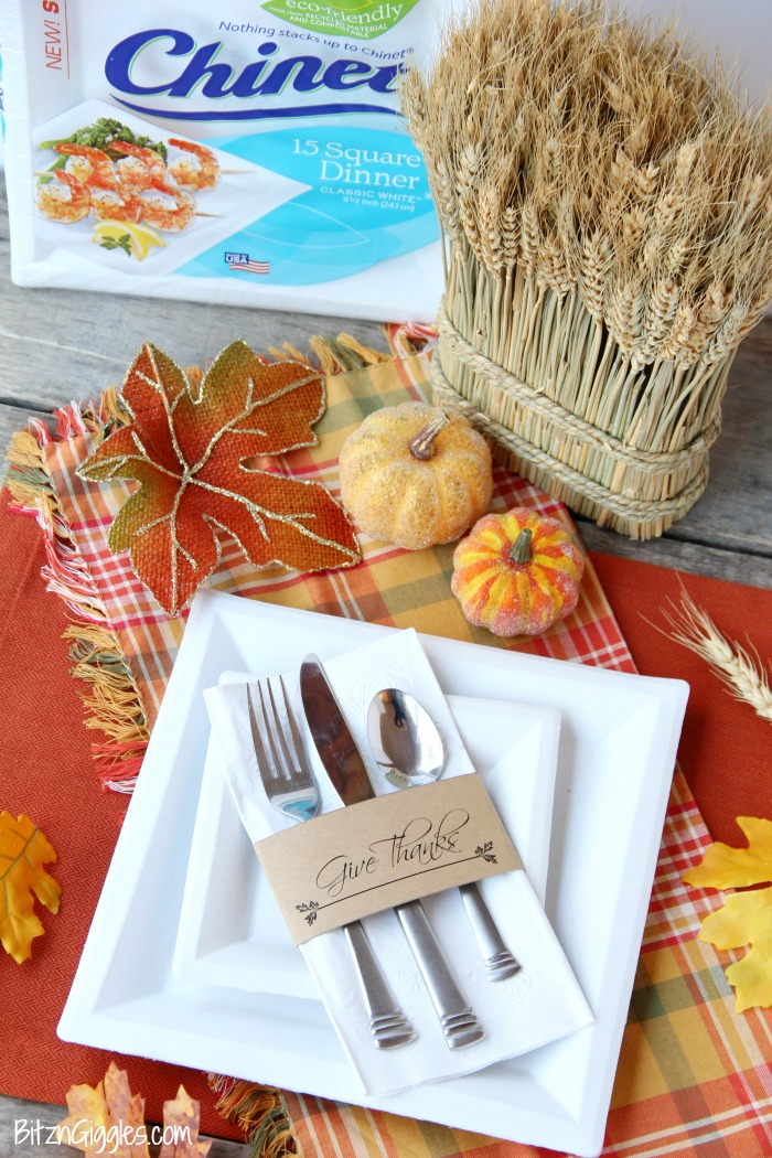 Printable Thanksgiving Napkin Holders - A simple and elegant way to dress up your table for Thanksgiving! Choose from six different designs or use them all!