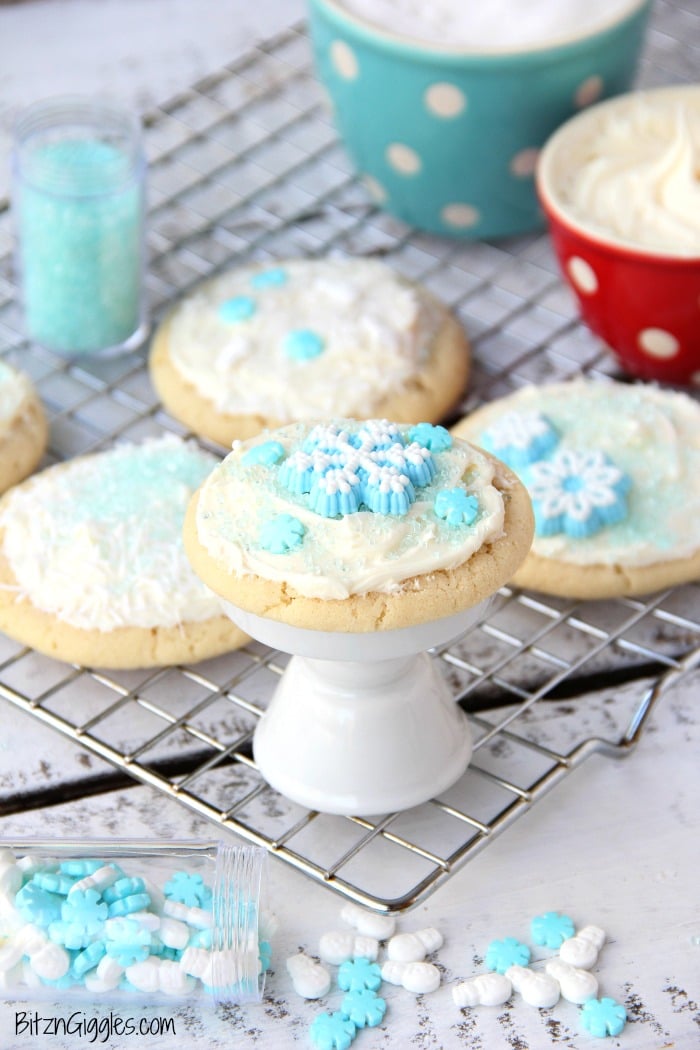 Classic Sugar Cookies - A must-have recipe for cookie lovers who don't like to chill or roll out dough!