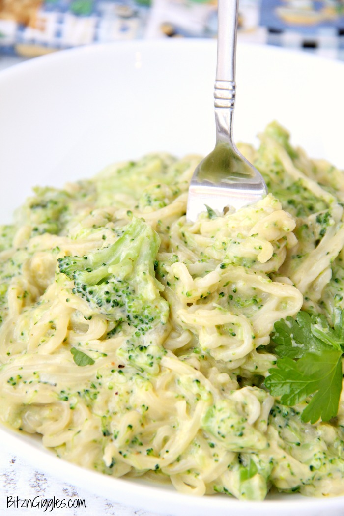 Creamy Cheddar and Broccoli Noodles - A deliciously creamy pasta side dish the whole family will love!