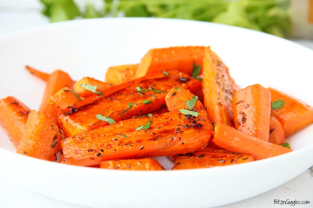 Honey Roasted Carrots - sweet and flavorful carrots roasted to perfection! Such a delicious side to any meal!