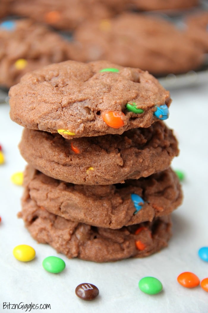 hile pudding cookies tend to have a little bit different "look" than normal cookies (in my opinion), their soft and chewy texture are what win me over each and every time.