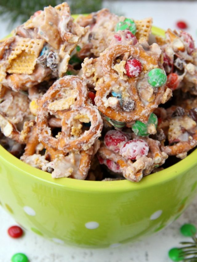 Christmas Crunch Snack Mix Story