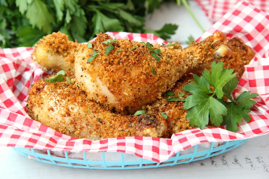 Double Crunch Chicken Drumsticks - These chicken drumsticks are super crunchy on the outside and packed with flavor! Make them in the air fryer or the oven!