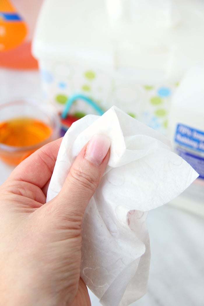 Homemade Disinfecting Wipes - If you love Clorox Disinfecting Wipes, you're going to love this DIY version! Affordable enough to keep a container in every room of your house!