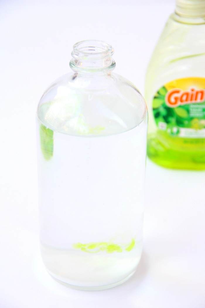 Homemade Odor Eliminator - This DIY odor eliminator is a lifesaver! Removes urine, pet and vomit odors from carpet, stuffed animals, clothing and more!