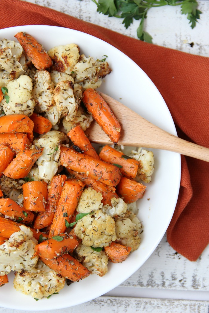 Thyme Carrots & Cauliflower - Carrots and cauliflower tossed with thyme and roasted to perfection!