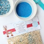 Magic Reindeer Food With Free Printable - Kids will love to sprinkle this Magic Reindeer Food in their yard to guide the reindeer to their home on Christmas Eve. Includes recipe + FREE printable bag topper!