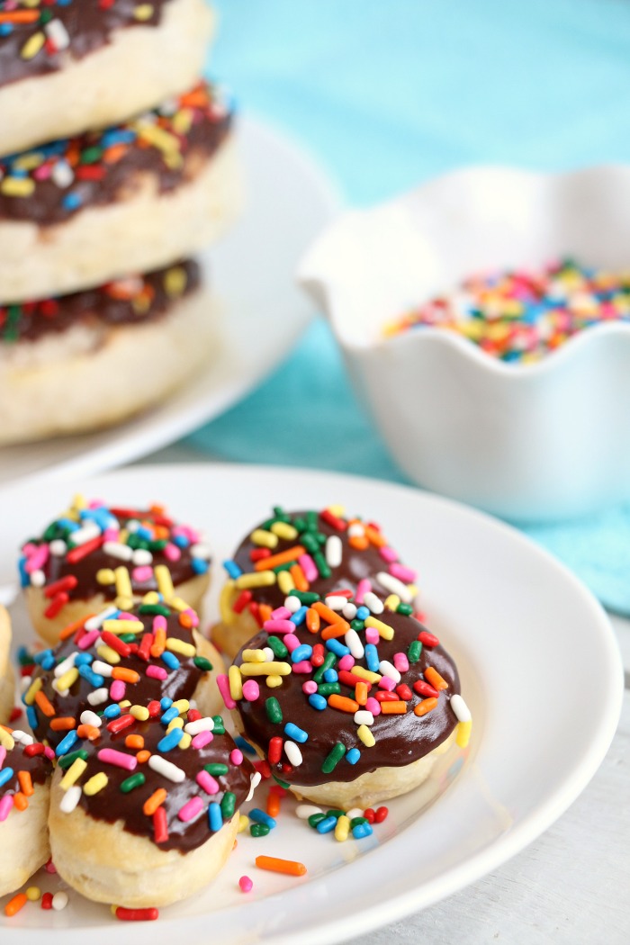 Air Fryer Donuts - Easy, soft and delicious 5-ingredient donuts you can make right in your air fryer!
