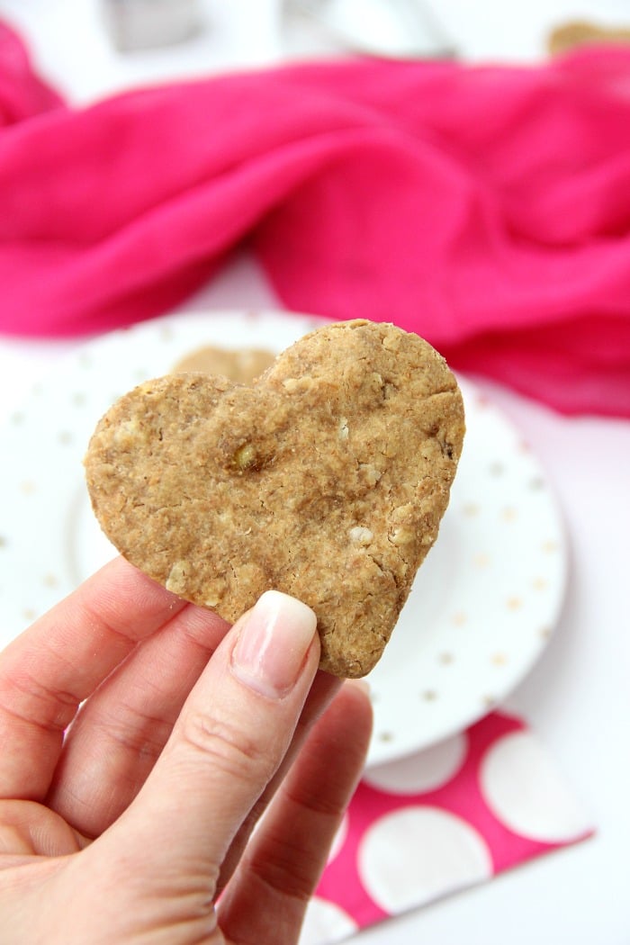 Peanut Butter and Banana Homemade Dog Biscuits - Five-ingredient chewy dog biscuits made with peanut butter, oats and banana. Your dog will love these!