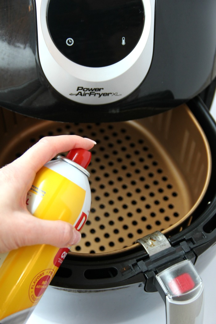 Things You Should Never Do When Cleaning an Air Fryer