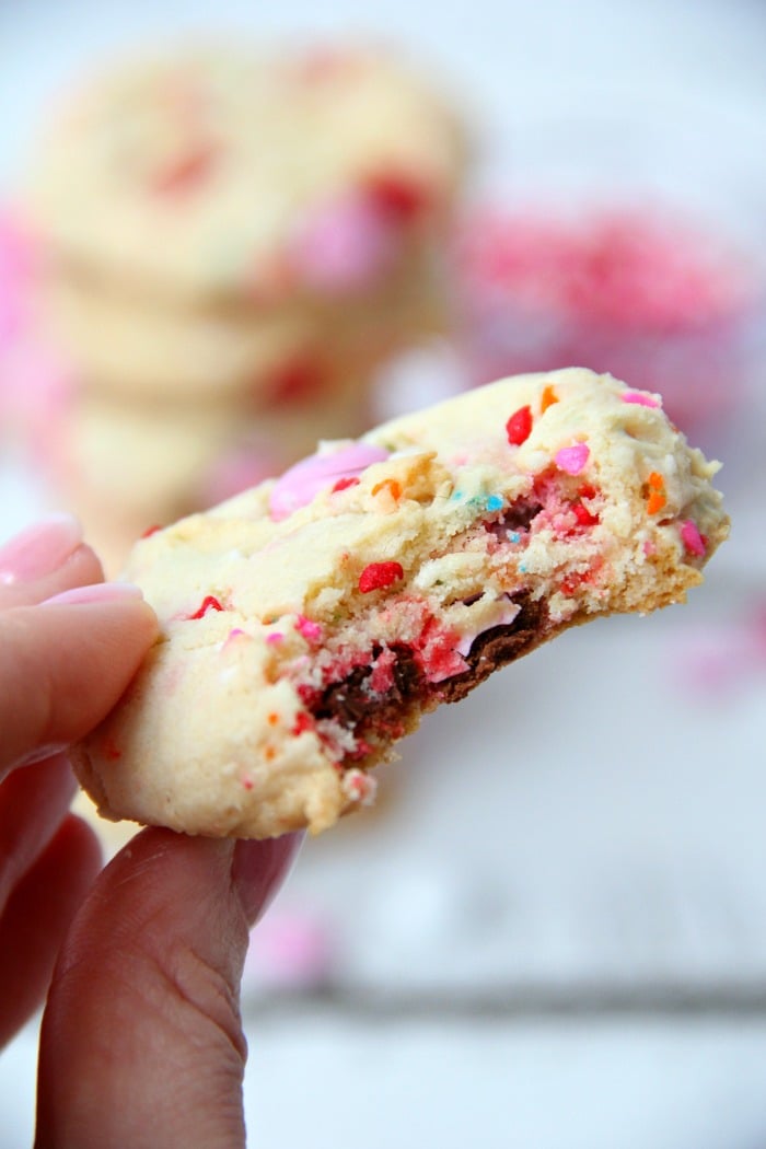 5-Ingredient Funfetti Cake Mix Cookies - Easy, moist, cake-like cookie decorated with M&Ms and sprinkles.