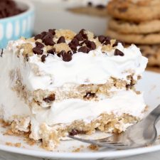 Chocolate Chip Cookie Lasagna - Bitz & Giggles