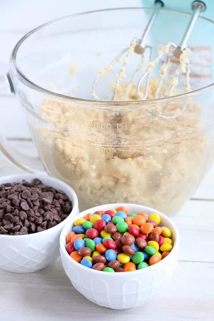 Air Fryer Pizookie - A soft and chewy cookie filled with mini chocolate chips and M&Ms made right in the air fryer in under 10 minutes! Large enough to serve a crowd! 