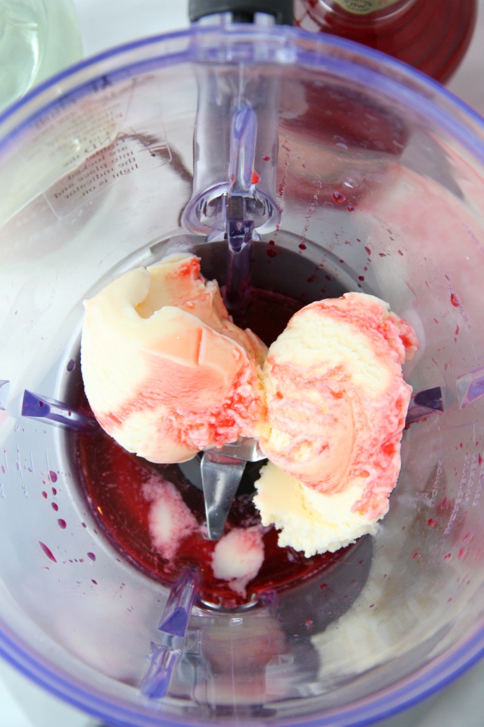 ice cream and liqueur in a blender