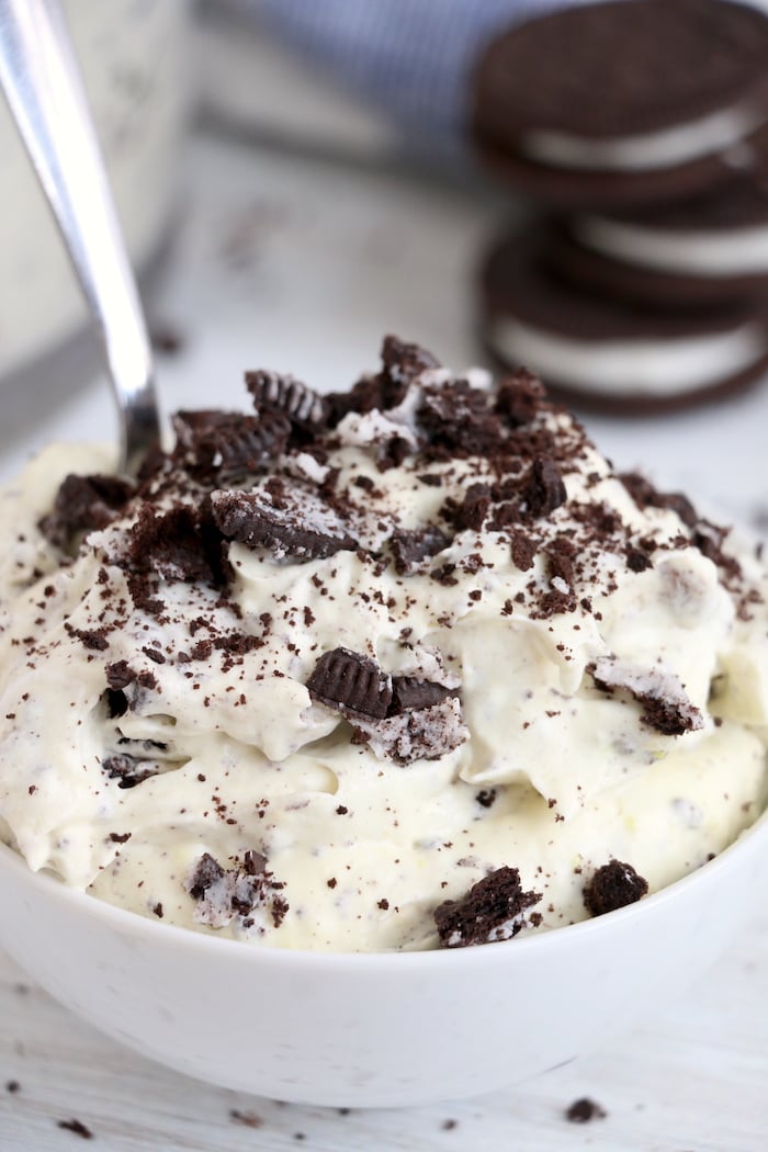 Small bowl of Oreo dessert