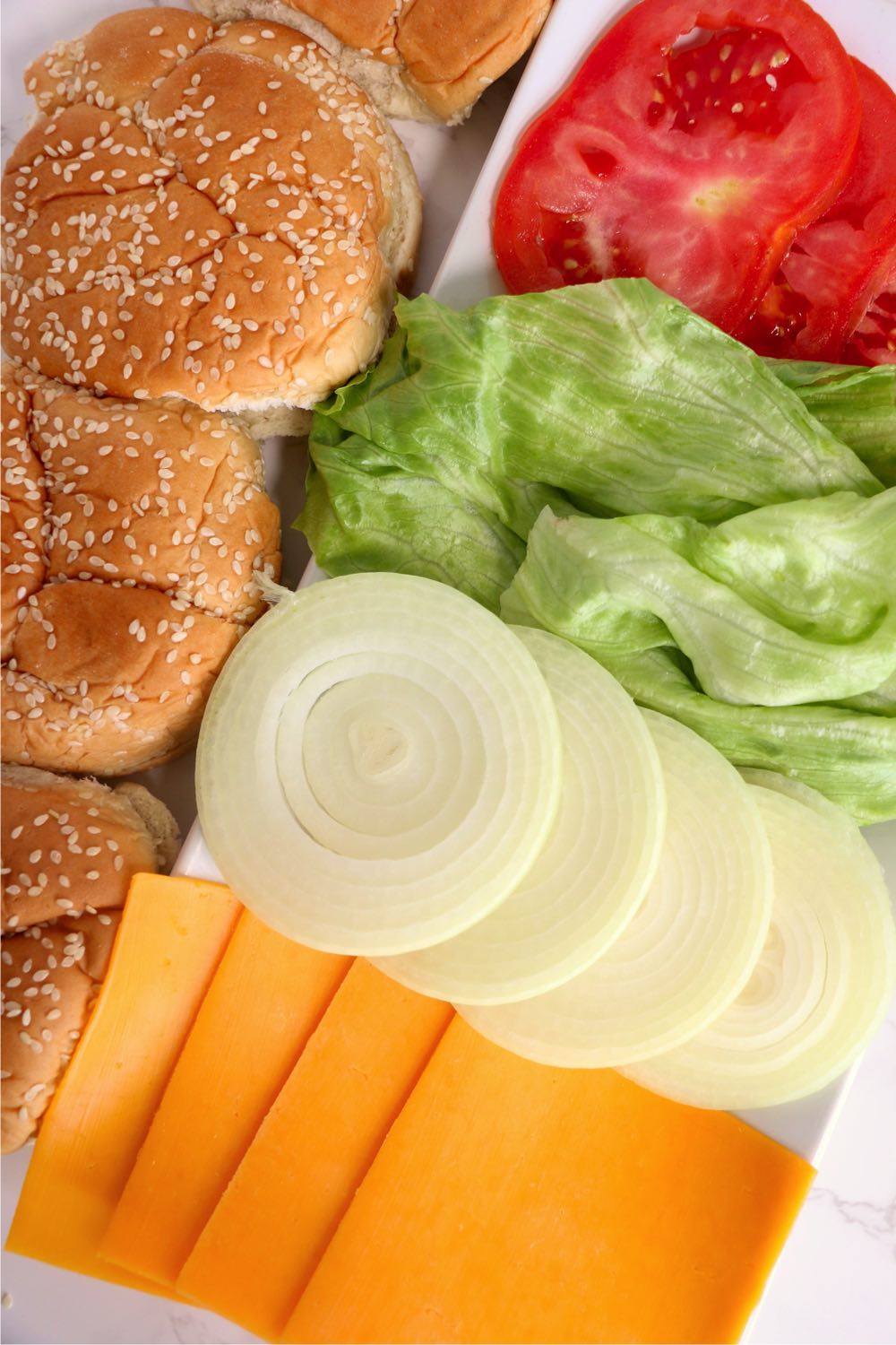 Buns and condiments for burgers