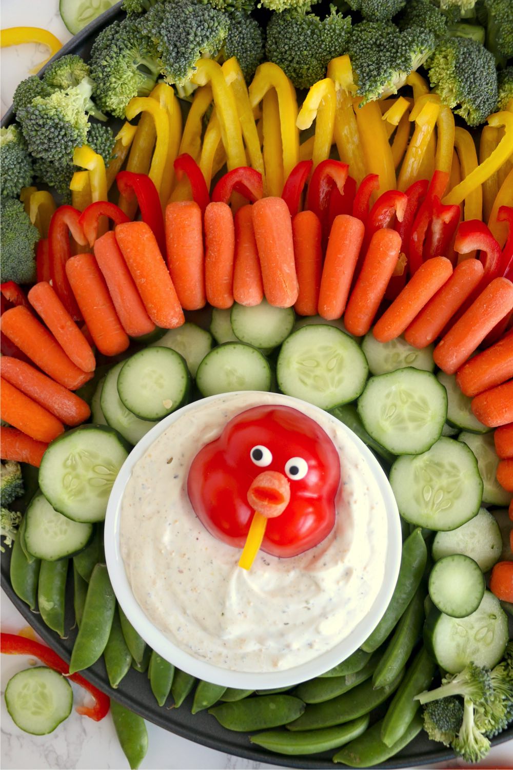 vegetables arranged in the shape of a turkey