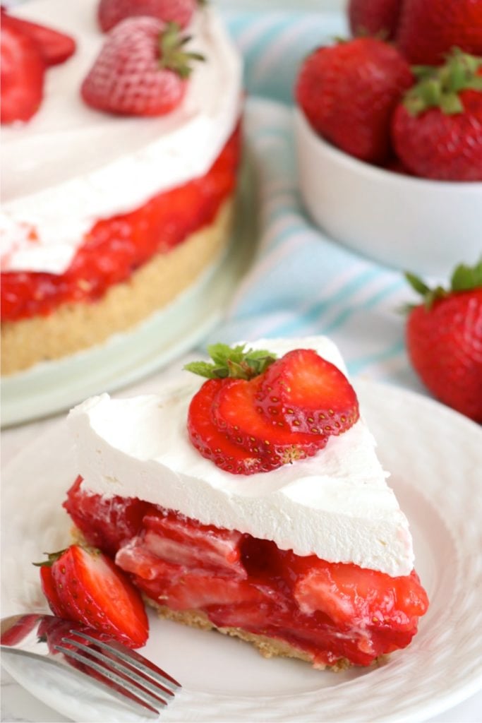 Vanilla Pudding Strawberry Pie - Bitz & Giggles