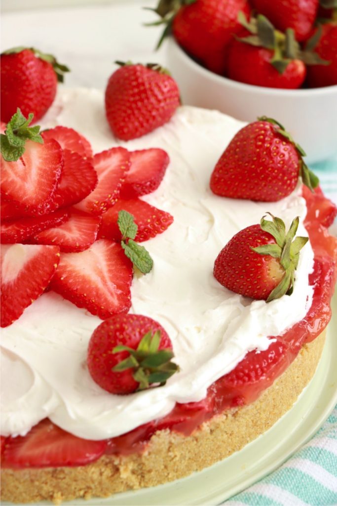Vanilla Pudding Strawberry Pie - Bitz & Giggles