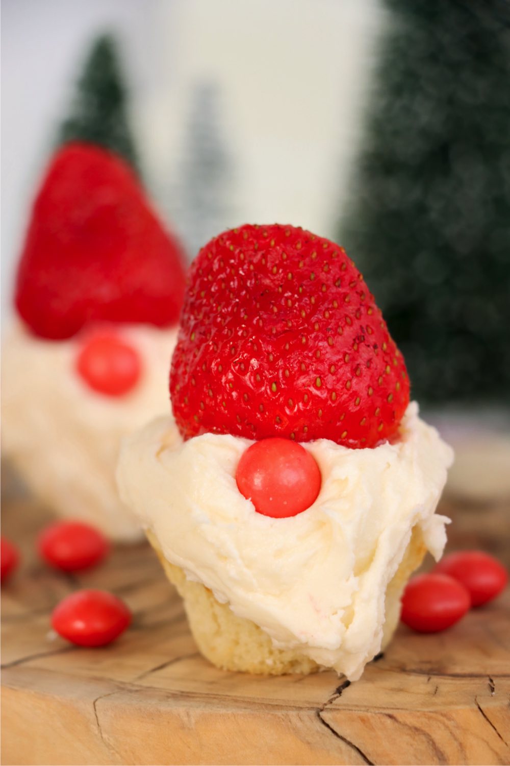mini cupcakes decorated like gnomes